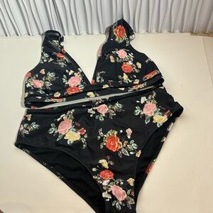 Hilinker Black Floral women’s 2pc Bikini XL NWT